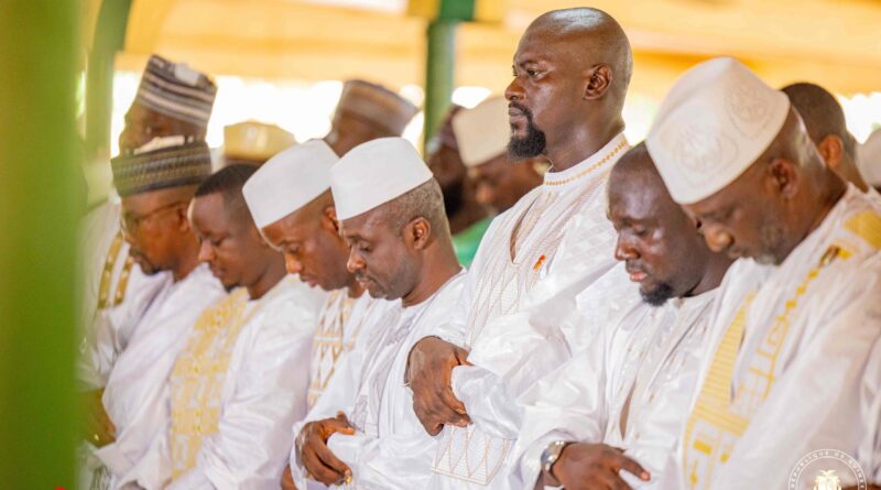 Aïd el-Kebir à kankan : Mamadi Doumbouya accomplit ses obligations religieuses à la grande mosquée